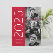 Modern 2023 Red 3 Photo Graduation Party Kaart (Staand voorkant)