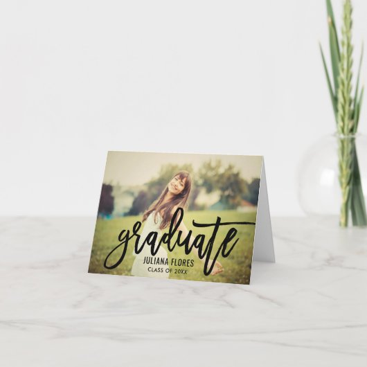 Modern 2025 Zwart geborsteld Script Afstuderen Fot Bedankkaart (Voorkant)