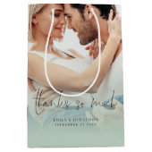 Modern 2 foto overlay Bedankt zo veel sage bruilof Medium Cadeauzakje (Voorkant)