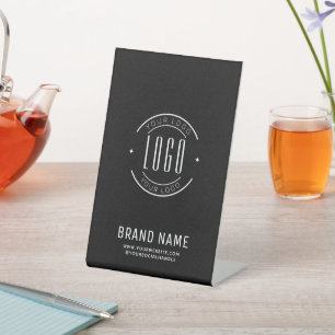 Modern aangepast bedrijfslogo zakelijk merk reclamebord met voetstuk