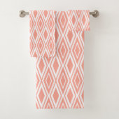 Modern Abriot en White Diamond Pattern Bad Handdoek (Insitu)