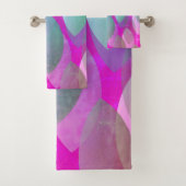 Modern Abstract Patroon | Magenta Paarse Roze Blau Bad Handdoek (Insitu)