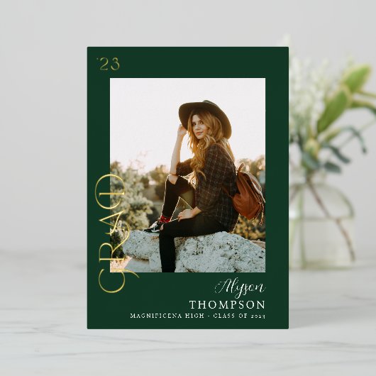 Modern AFSTUDEERDER Foto Afstuderen - Groene Folie Folie Uitnodiging (Staand Voorkant)