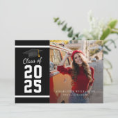 Modern Afstuderen 2025 Zwart Wit Afstudeerder Foto Aankondiging (Staand voorkant)