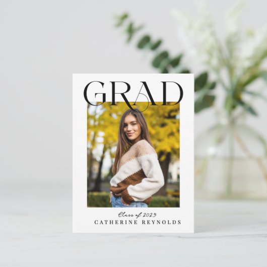 Modern Afstuderen Aankondiging eenvoudig Briefkaart (Staand voorkant)