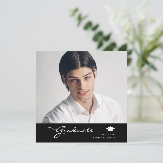 Modern Afstuderen | Elegant Script Trendy 1 Foto Aankondiging (Staand voorkant)