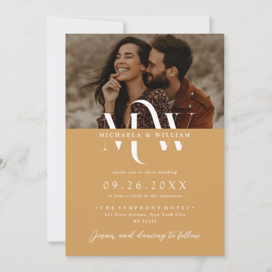 Modern allen in Één Elegant Monogram QR Code Huwel Kaart (Voorkant)