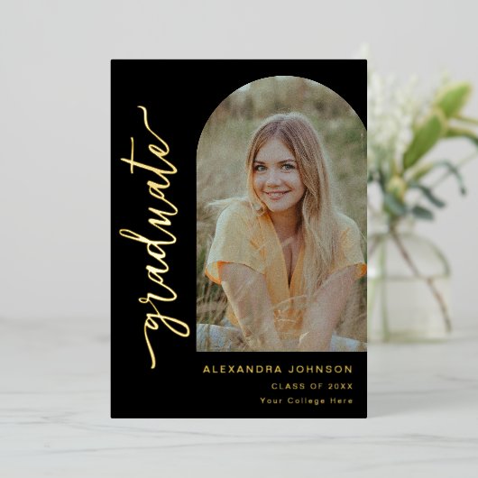 Modern Arch Photo Elegant Gold Script Afstuderen Folie Uitnodiging (Staand Voorkant)