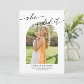 Modern Arch Photo Graduation Party Invitation (Debout devant)