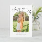 Modern Arch Photo Graduation Party Invitation (Debout devant)