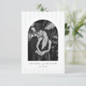Modern Arch Photo Minimalist Wedding Invitation (Debout devant)