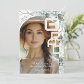 Modern Arch Soft Blue Hydrangeas Graduation Photo Aankondiging (Staand voorkant)