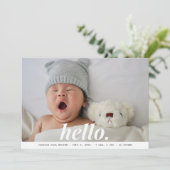 Modern Baby Grey Hallo geboorteaankondiging Aankondiging (Staand voorkant)