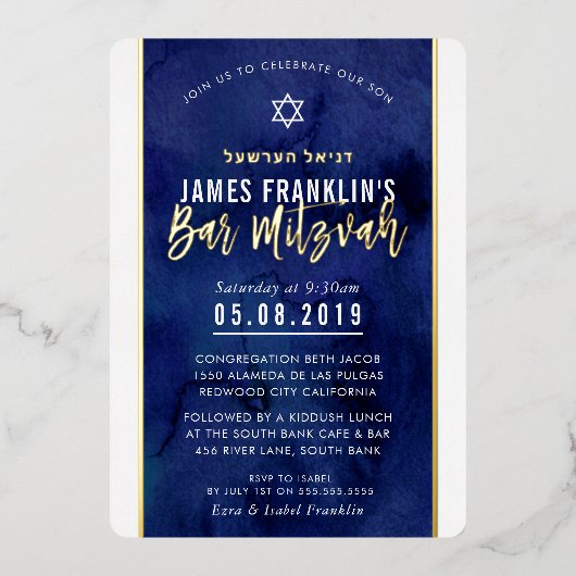 MODERN BAR MITZVAH blauw waterverf gouden schrift Folie Uitnodiging (Voorkant)