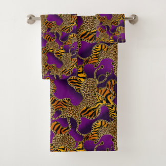 Modern Baroque Glam Animal Print On Purple  Bad Handdoek