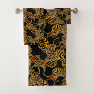 Modern Baroque Glam Animal Print With Chains Bad Handdoek