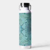 Modern Baroque Pattern in Blue and Green Waterfles (Voorkant)