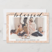 Modern Beige Pine Boughs Elegant Script Minimalist Feestdagenkaart (Voorkant)