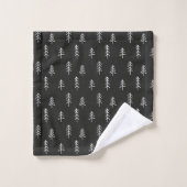 Modern Black and White Festive Pine Trees Pattern Bad Handdoek (Wasdoekje)