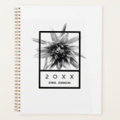 Modern Black and White Floral Name 2026 (Devant)