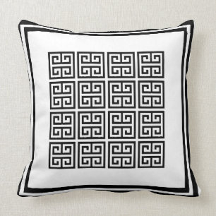 Modern Black and white Geometric Greek key Pattern Kussen