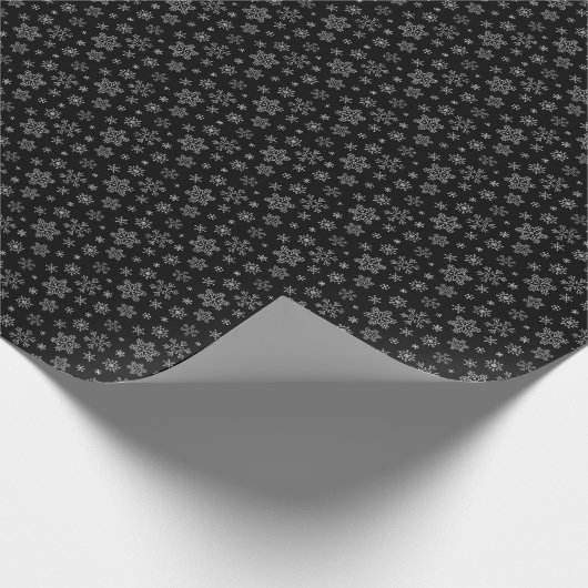 Modern Black and White Snowflake Pattern Cadeaupapier (Hoek)