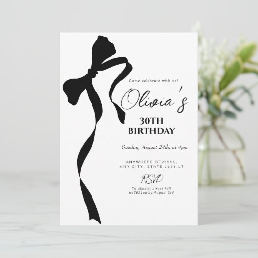 Modern black bow 30th birthday party invitation (Debout devant)