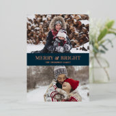 Modern Blue Gold Script Merry Bright Foto Folie Feestdagenkaart (Staand Voorkant)