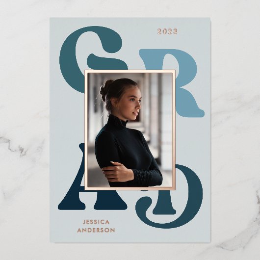 Modern Blue Retro Typografie Foto 2022 Afstuderen Folie Uitnodiging (Voorkant)