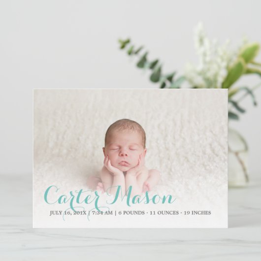 Modern Blue Script Geboorteaankondiging Aankondiging (Staand voorkant)