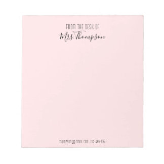 Modern Blush Pink Name Script vanaf het bureau van Notitieblok