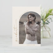 Modern Boho Arch | Crème Afstuderen Foto-Afstudere Aankondiging (Staand voorkant)