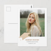 Modern Bold Minimalist Afstudeerder Announcement G Briefkaart (Voorkant / Achterkant)