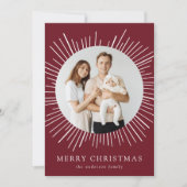 Modern Bourgondië Sunburst Vrolijk Kerstfeest 2 Fo Feestdagenkaart (Voorkant)