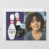 Modern Bowling Blue en red Birthday Party Kaart (Voorkant)