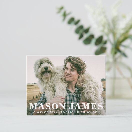 Modern Boy Afstuderen van de Bekleding van de Teks Aankondigingskaart (Staand voorkant)