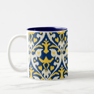 Modern buff yellow blue ikat tribal patroon tweekleurige koffiemok