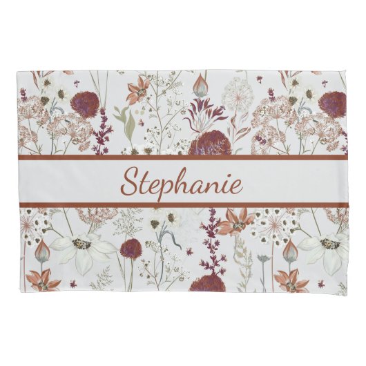 Modern Burgundy Wildflowers | Elegant Boho Floral  Kussensloop (Voorkant)