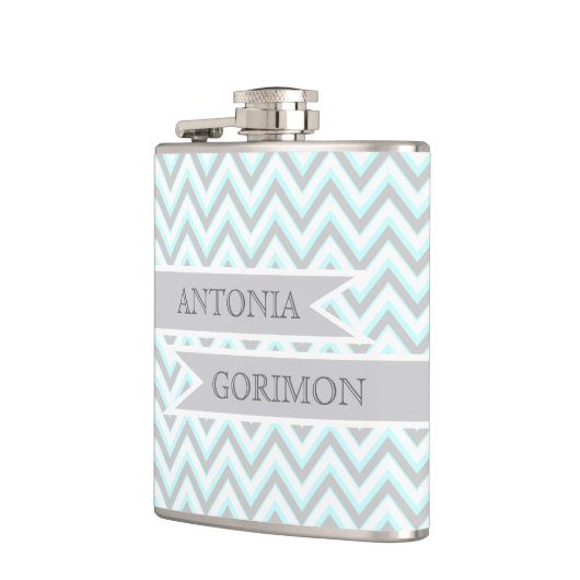 Modern chevron gray, aqua bruiloft gepersonaliseer heupfles (Links)