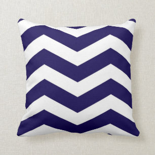 Modern Chevron Stripes in Cobalt Blue en White Kussen