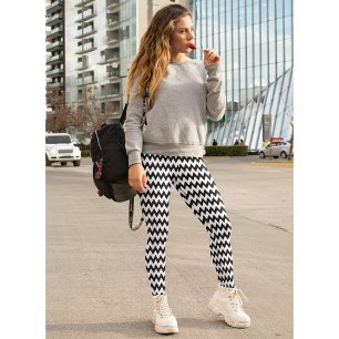 Modern Chic Geometric Black White Zig Zag Pattern Leggings