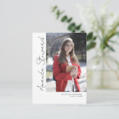 Modern chic Script Afstuderen Aankondiging (Staand voorkant)