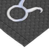 Modern Chrome zoals Taurus Zodiac Sign Tafelkleed (Gekanteld)