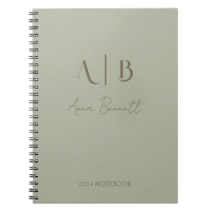 Modern Custom Monogram Initialen Naam Dusty Sage Notitieboek