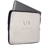 Modern Custom Monogram Initialen Naam Licht Beige Laptop Sleeve (Voorkant Rechts)