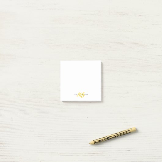 Modern Cute Yellow Brusch Script Two Monogram Post-it® Notes (Op bureau)