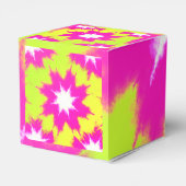 Modern Dazzle Roos Green Yellow Tie Dye Bedankdoosjes (Achterkant)