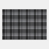 Modern Donkergrijs en Zwart Tartan Plaid Inpakpapier Vel (Voorkant)