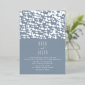 Modern Dusty Blue Beach Wedding Folie Uitnodiging (Staand Voorkant)