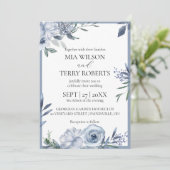 Modern Dusty Blue Floral Wedding Kaart (Staand voorkant)